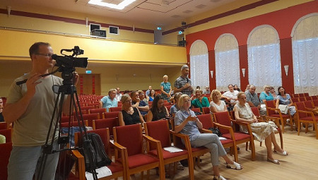 Local government specialists discuss the involvement of citizens in local government processes 