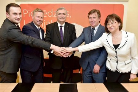Paraksta Memorandu par Latvijas e-indeksa veidošanu