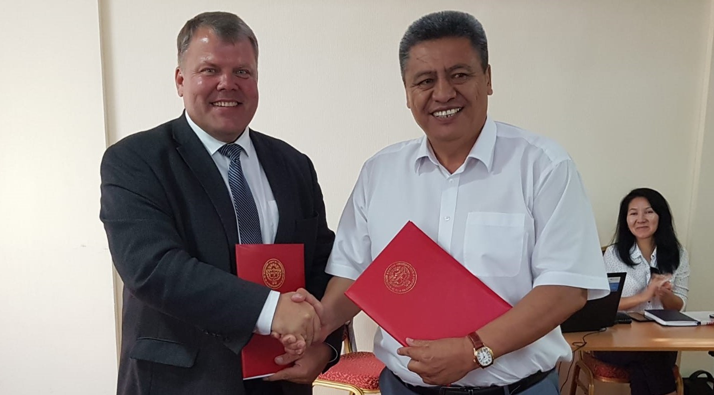 LPS paraksta sadarbības līgumu ar Kirgizstānas pašvaldību asociāciju 