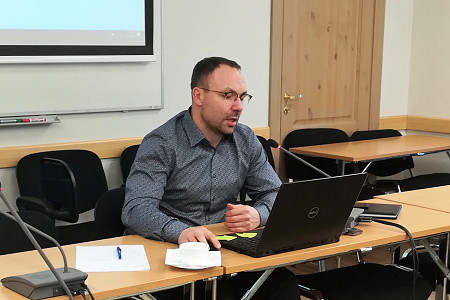 Videokonference par “ZZ dats” izstrādāto skaidras naudas darījumu reģistrēšanas iespēju