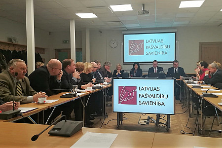 Labklājības ministre sola pārskatīt deinstitucionalizācijas projekta sasniedzamos rezultātus