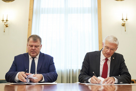 Parakstīts LPS un MK 2020. gada vienošanās un domstarpību protokols