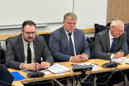 Komitejā ar satiksmes ministru pārrunā izaicinājumus un budžeta prioritātes transporta nozarē