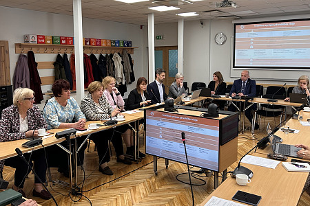 Komitejā izskatītas plānotās izmaiņas slimnīcu tīklā