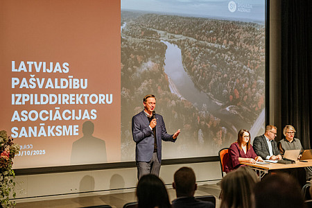 Pašvaldību izpilddirektori Siguldā tiekas ar Finanšu ministriju