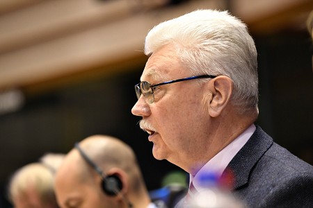 D. Turlais aicina apvienot labākās rūpnieciskās un tehnoloģiskās spējas drošības veicināšanai