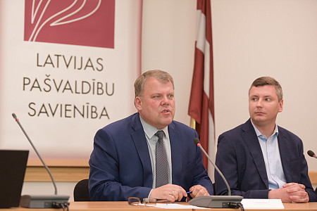 Iepazīstina ar Latvijas pašvaldību kiberdrošības novērtējuma rezultātiem